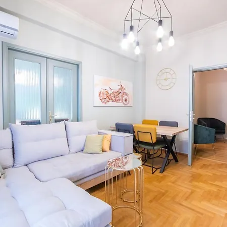 Vintage House Near Downtown Appartamento Atene