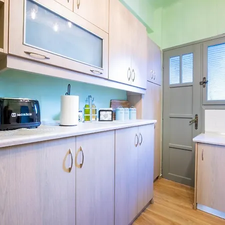 Vintage House Near Downtown Appartamento Atene