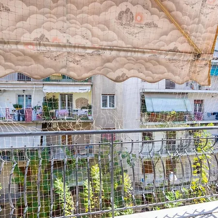 Vintage House Near Downtown Apartment